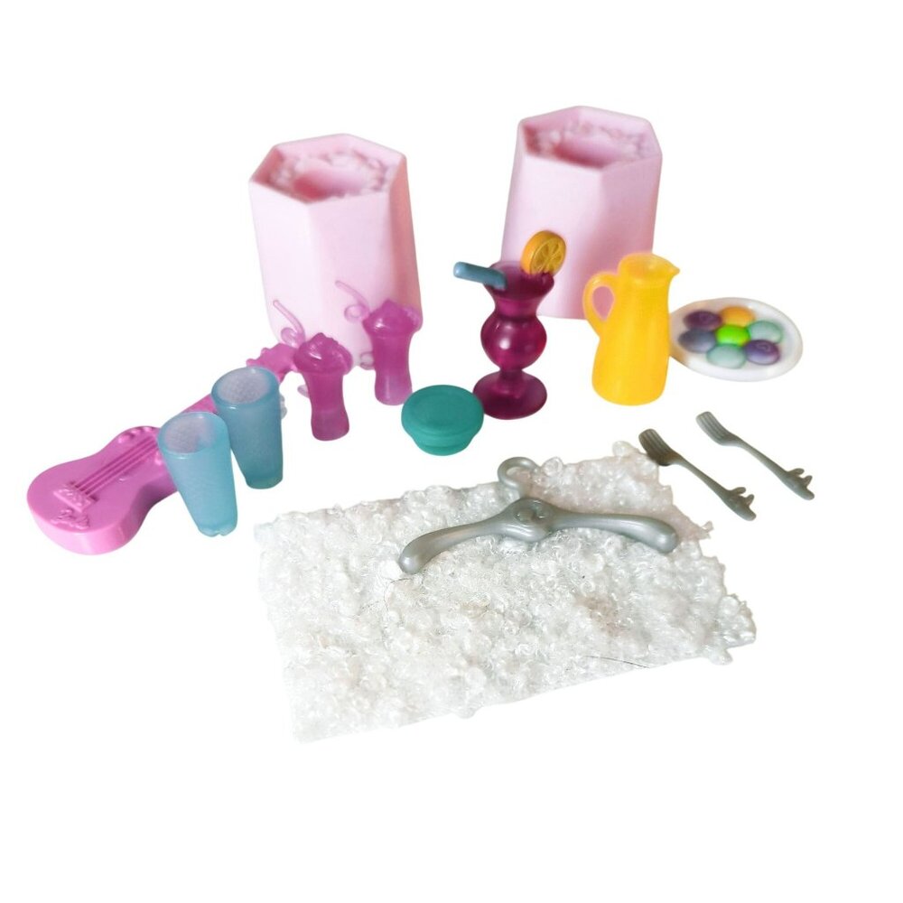 Barbie DreamHouse GRG93 2021 Replacement Accessories Planters Rug Glasses